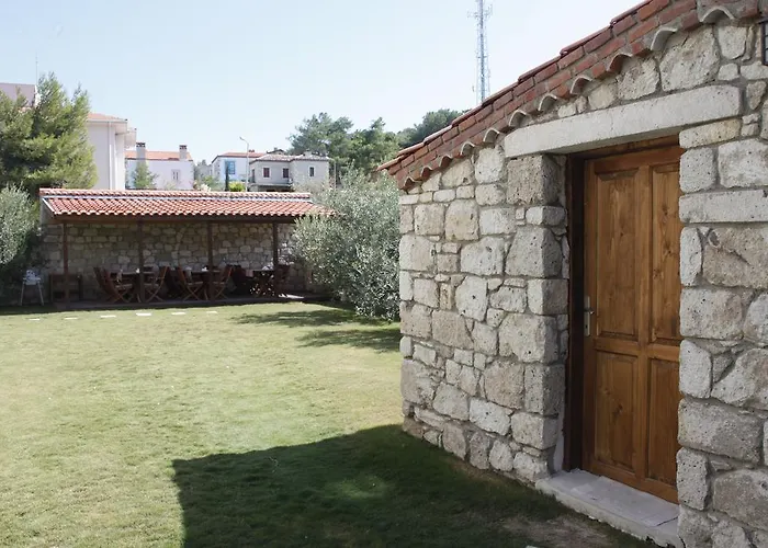 Aladi Ξενοδοχείο 2*